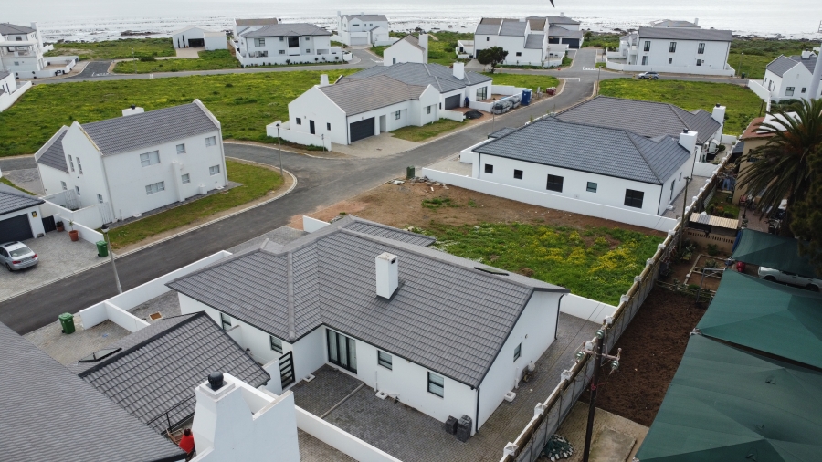 4 Bedroom Property for Sale in Sandy Point Western Cape